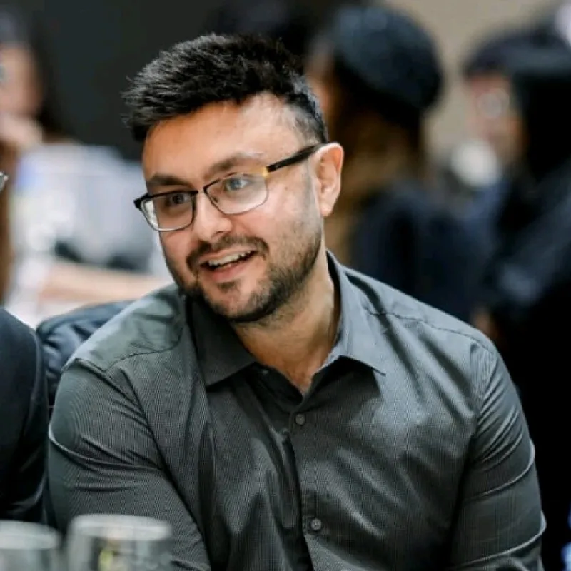 Alexander Amlani, Founder of Future Analytics
